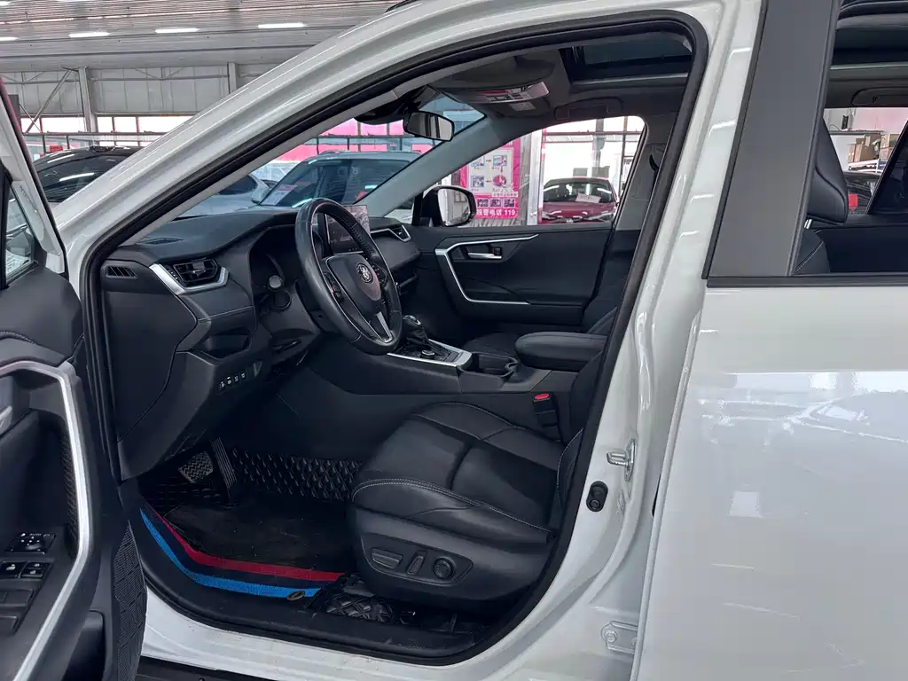 Wilanda 2023 Dual Engine 2.5L E-CVT four-wheel drive luxury PLUS version купить на сайте DeffCars