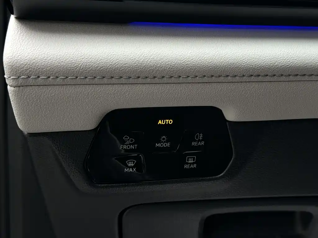 Touron 2022 380TSI four-wheel drive luxury version купить на сайте DeffCars