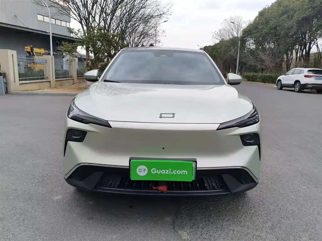 Yueyi 03 2025 565km Premium Edition купить на сайте DeffCars