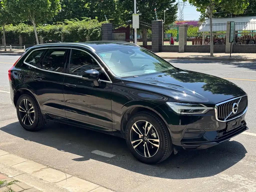 Volvo XC60 2019 T5 4WD Zhiyuan Edition National VI купить на сайте DeffCars