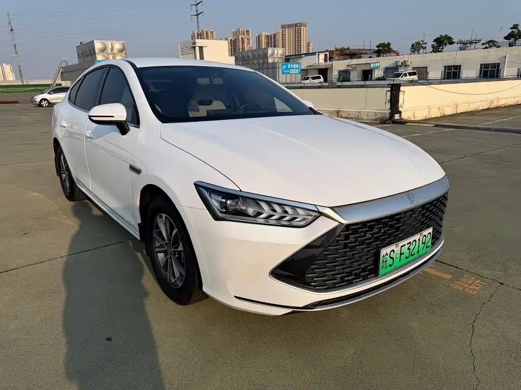 Qin PLUS 2023 Champion Edition DM-i 55KM Leading Type купить на сайте DeffCars