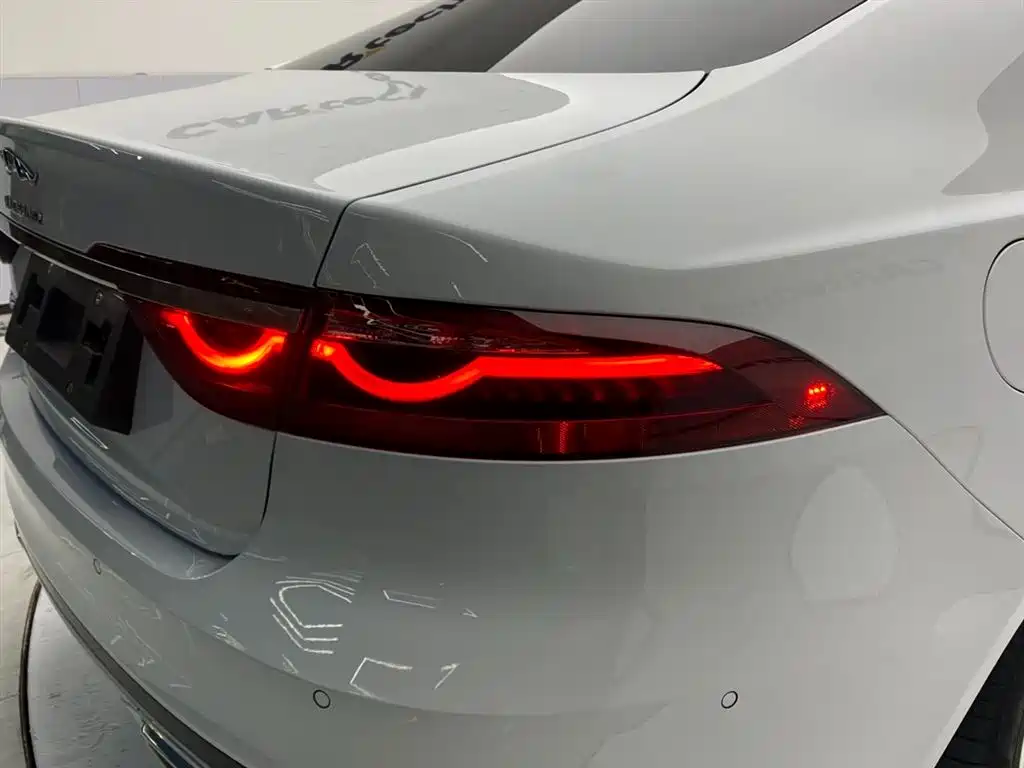Jaguar XFL 2022 XFL 2.0T P250 two-wheel drive elite sports version купить на сайте DeffCars