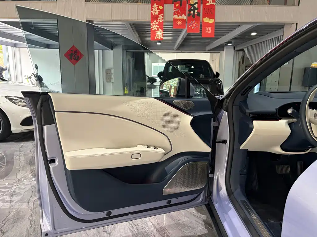 Jikrypton 007 2024 four-wheel drive smart driving version 75kWh купить на сайте DeffCars