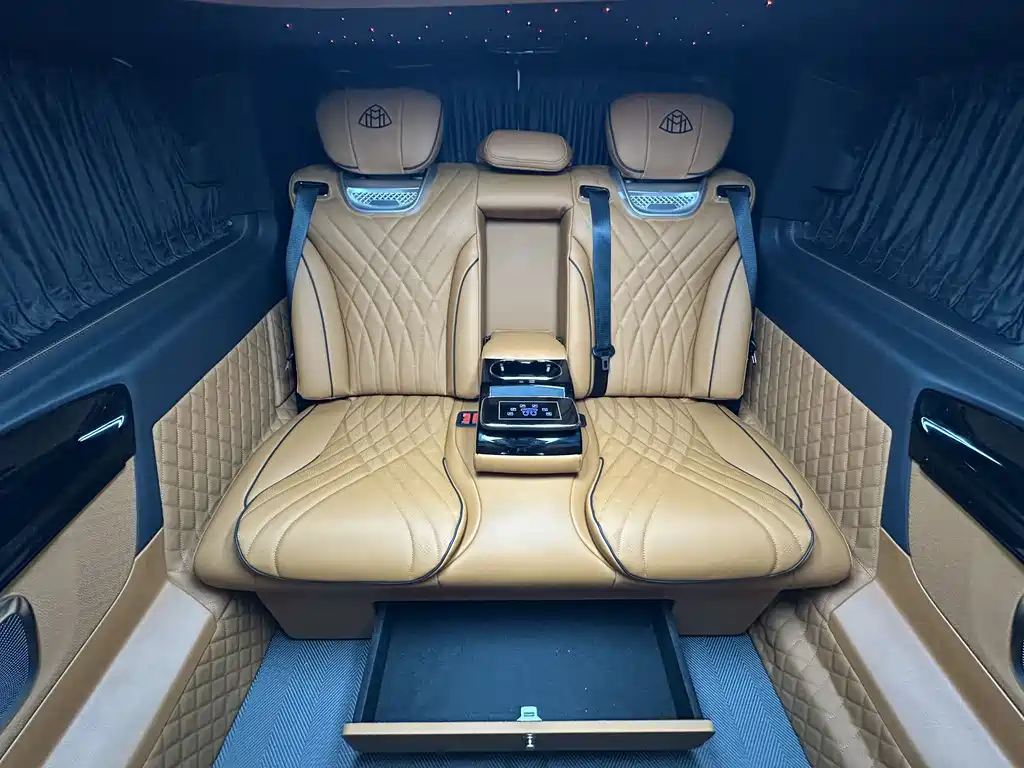 Vito 2023 2.0T Business Edition 7 seats купить на сайте DeffCars