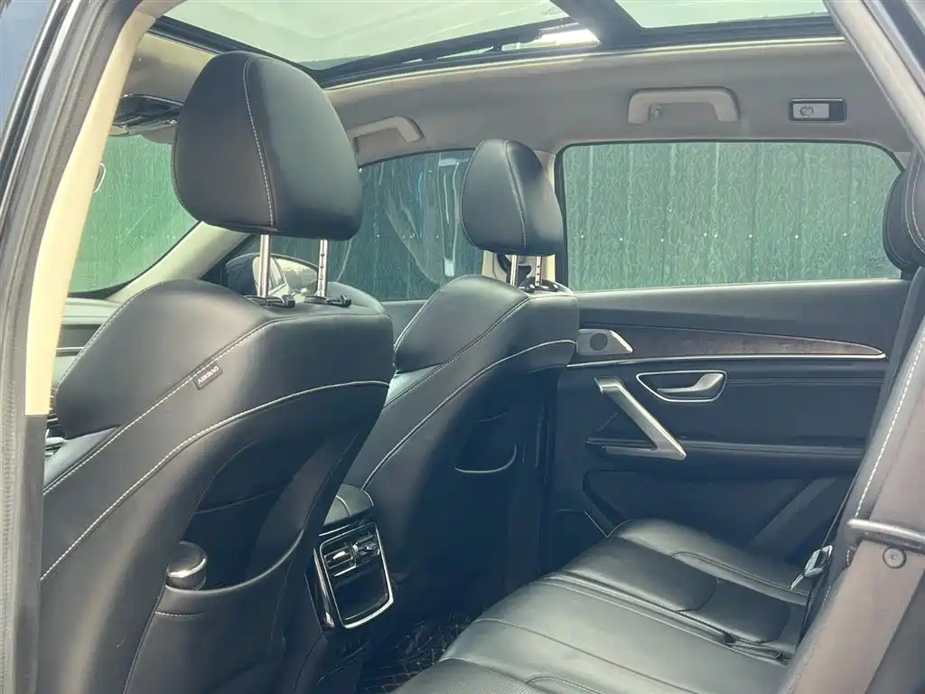 Jietu X70 PLUS 2021 model 1.6T DCT 7 seats купить на сайте DeffCars
