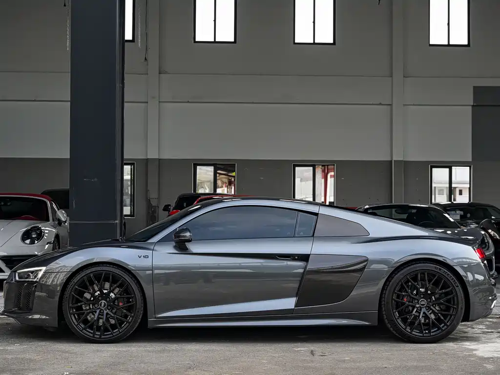 Audi R8 2017 V10 Coupe купить на сайте DeffCars
