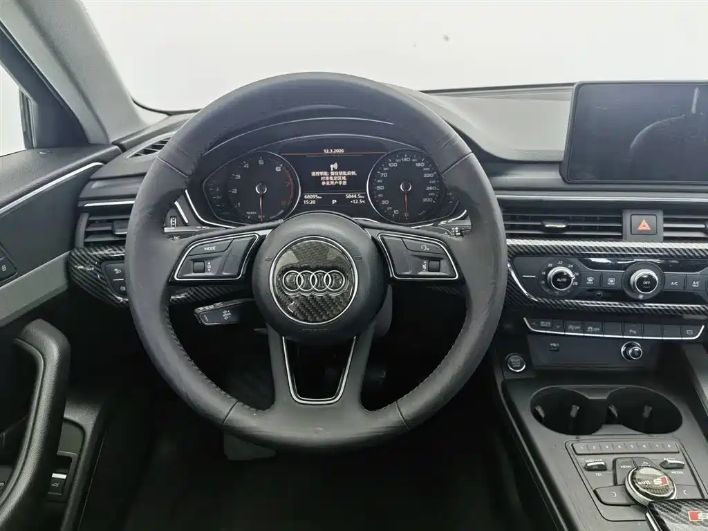 Audi A4L 2018 30th Anniversary Model 40 TFSI Enterprising купить на сайте DeffCars