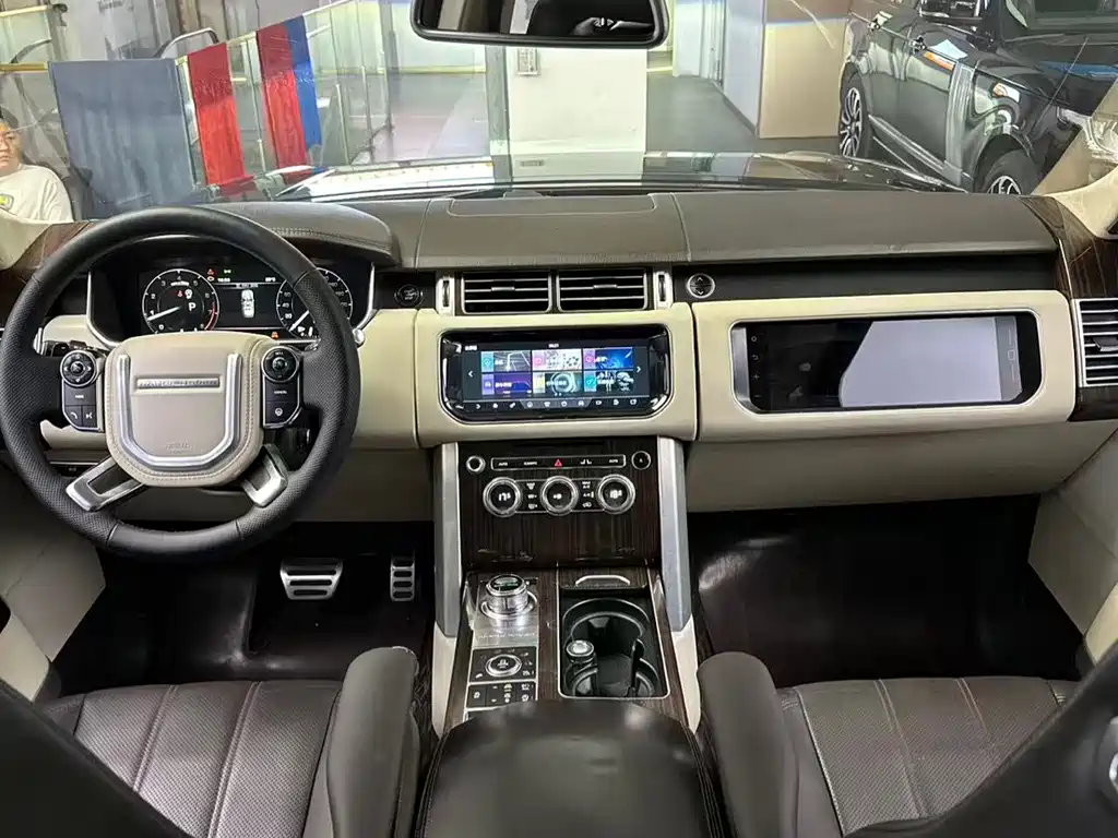 Range Rover 2014 3.0 SC V6 Vogue SE Genesis Extended Edition купить на сайте DeffCars