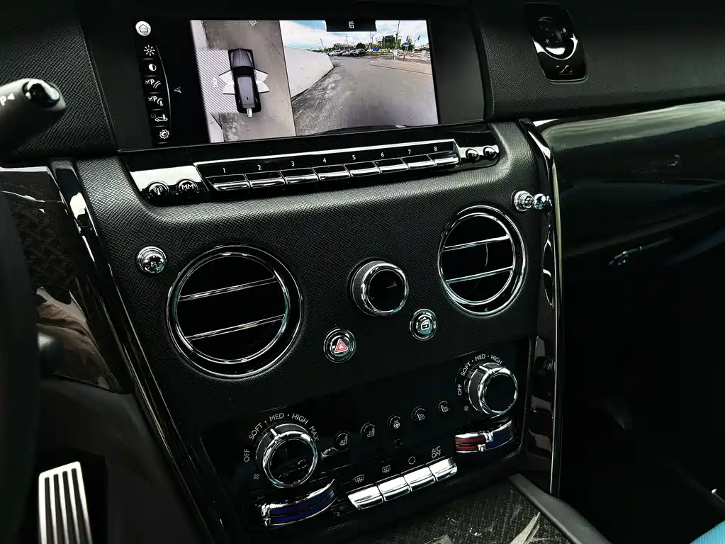 Cullinan 2018 four-seat version купить на сайте DeffCars