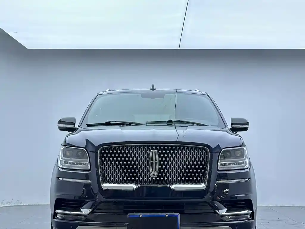 Navigator 2018 3.5T President Series National V купить на сайте DeffCars