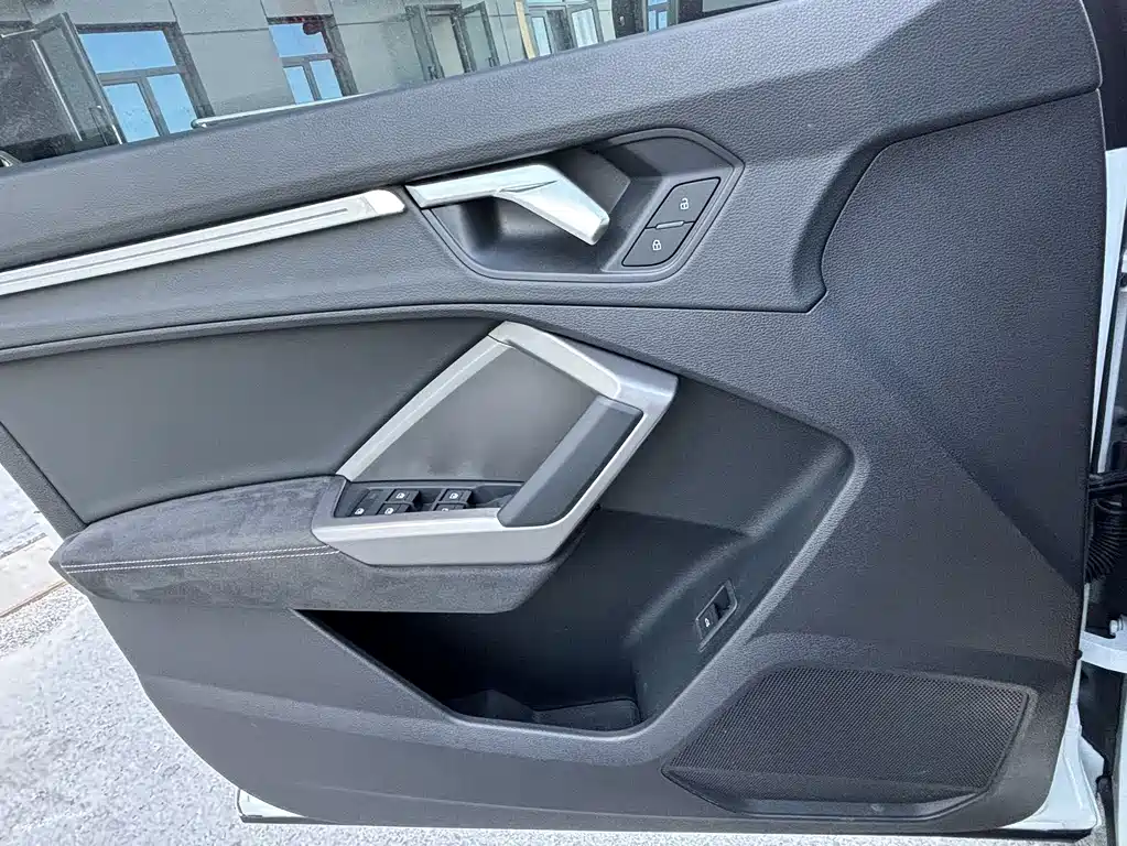 Audi Q3 2022 35 TFSI Fashionable and Dynamic купить на сайте DeffCars