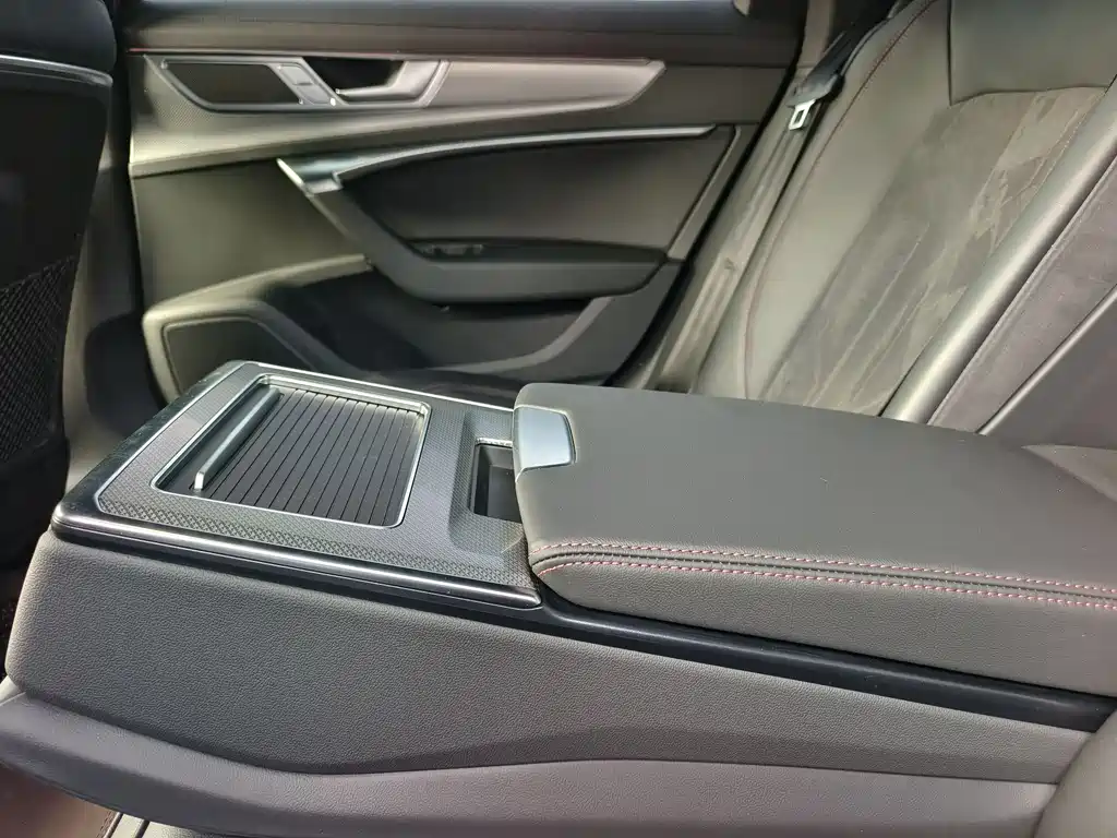 Audi A6L 2024 45 TFSI Premium Dynamic Model купить на сайте DeffCars