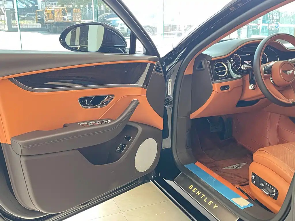 Flying Spur 2024 4.0T V8 Standard Edition купить на сайте DeffCars