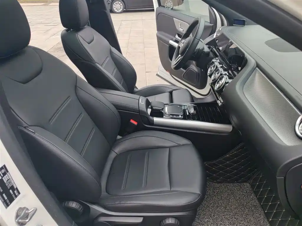 Mercedes-Benz GLA 2023 GLA 200 купить на сайте DeffCars