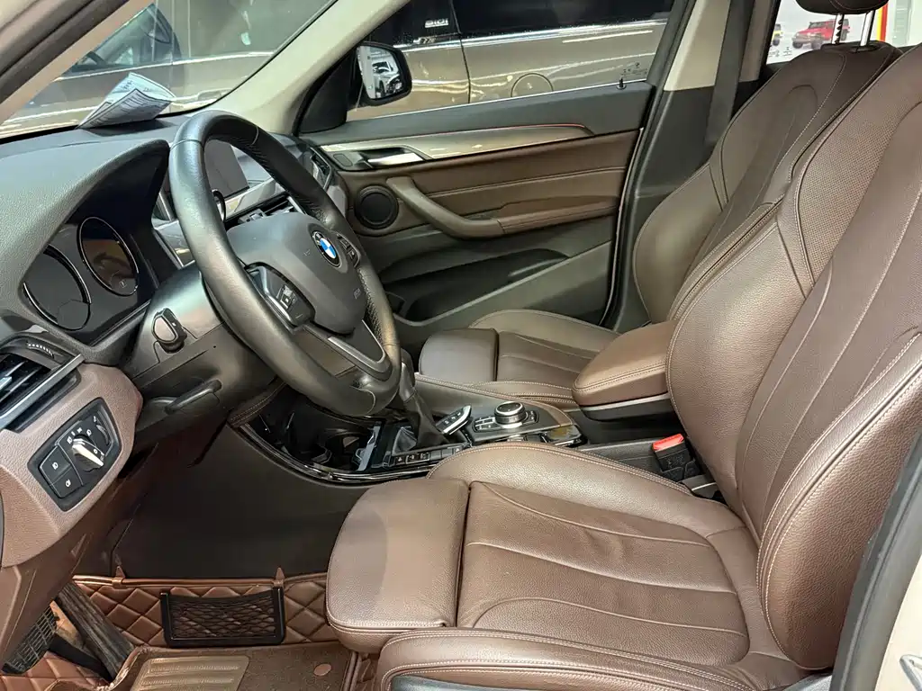 BMW X1 2019 xDrive20Li Exclusive Model купить на сайте DeffCars