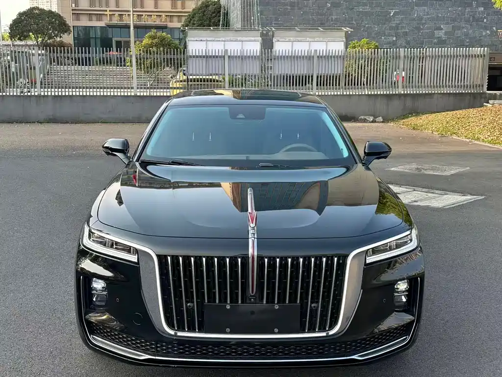 Hongqi H9 2023 2.0T Zhilian Flagship Edition купить на сайте DeffCars