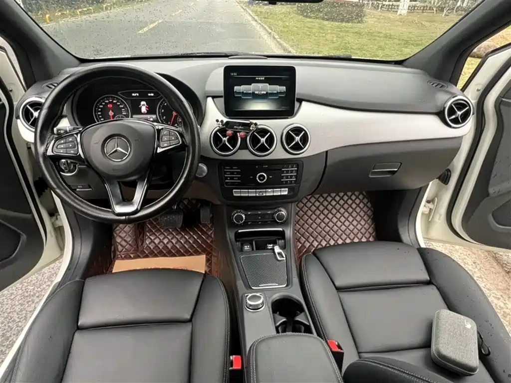 Mercedes-Benz B-Class 2017 B 200 Dynamic купить на сайте DeffCars