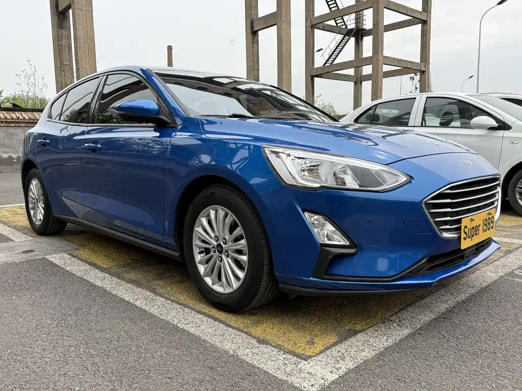 Focus 2019 Hatchback EcoBoost 180 Automatic NeochaEDGE купить на сайте DeffCars