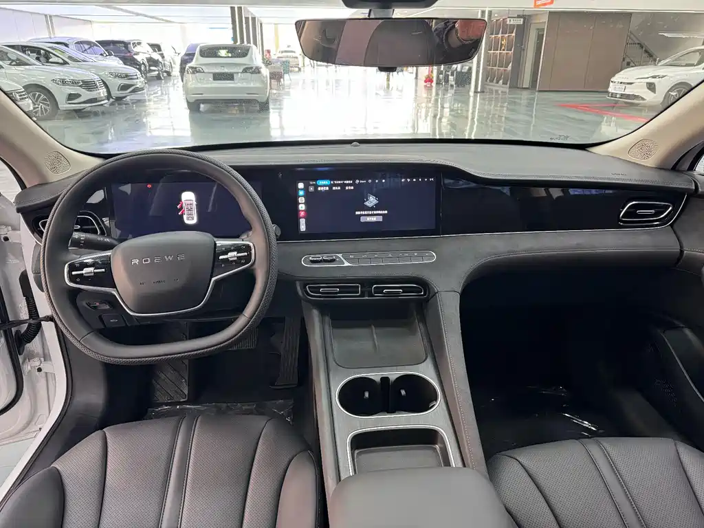 Roewe D7 2025 DMH 125km World Champion Excellence Edition купить на сайте DeffCars