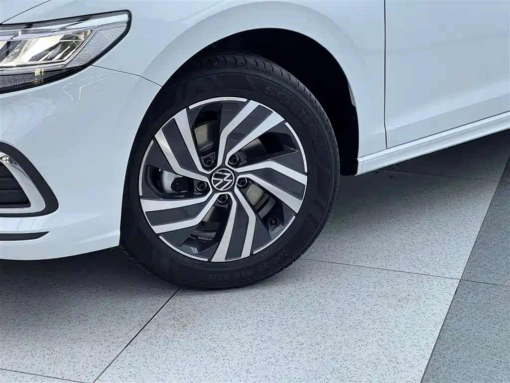 Bora 2025 facelift 200TSI DSG Yuexing Navigation Edition купить на сайте DeffCars