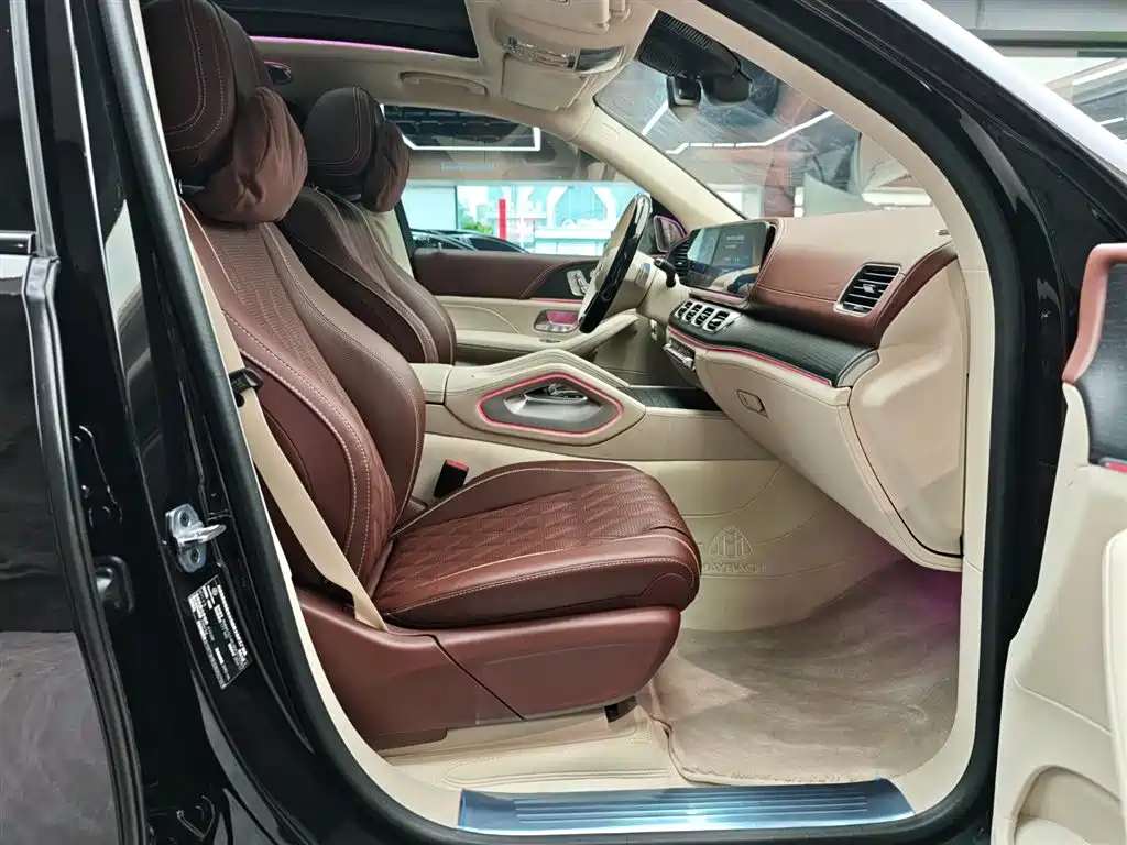 Maybach GLS 2025 GLS 600 4MATIC Extreme Night Edition купить на сайте DeffCars