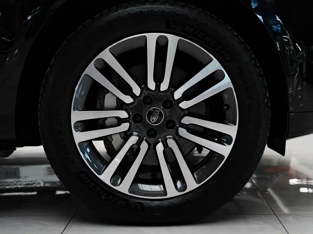 Range Rover 2023 facelift 3.0 L6 400PS Extended Edition купить на сайте DeffCars
