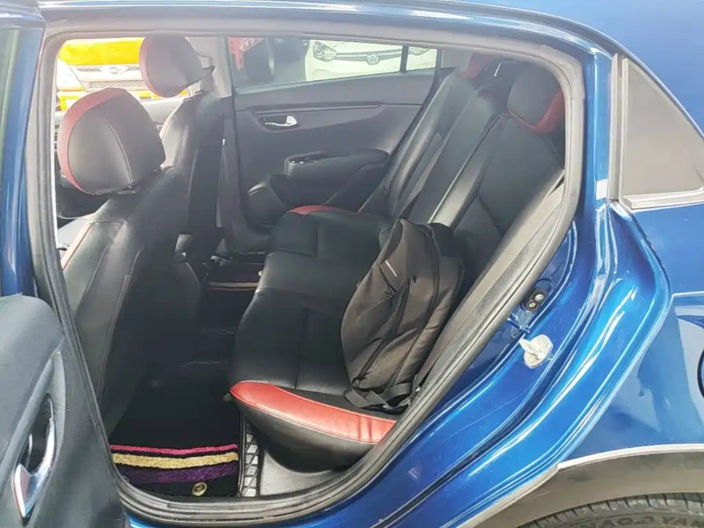 KX CROSS 2018 1.6L automatic smart sunroof version купить на сайте DeffCars