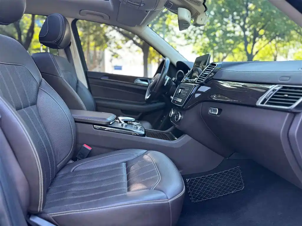 Mercedes-Benz GLS 2018 GLS 400 4MATIC luxury model купить на сайте DeffCars