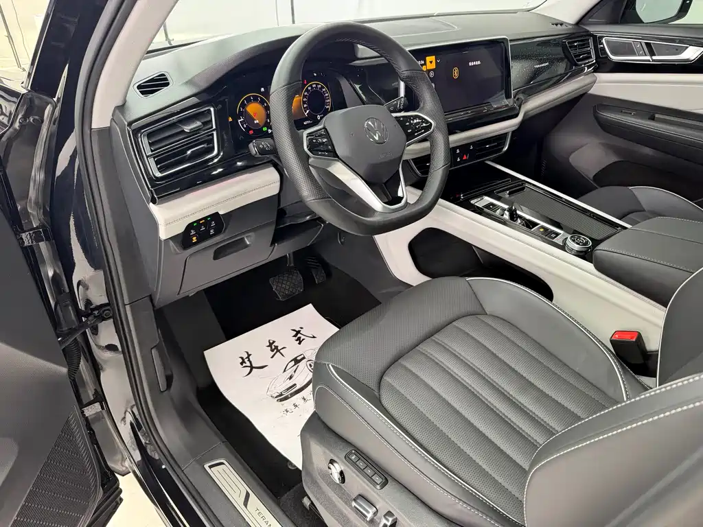 Touron 2023 380TSI four-wheel drive luxury version купить на сайте DeffCars