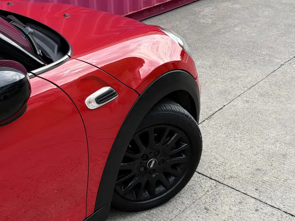Mini 2020 1.5T Cooper Classic Pie Five Door Edition купить на сайте DeffCars