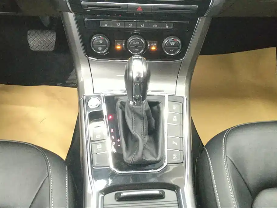 Passat 2017 330TSI DSG Premium Edition купить на сайте DeffCars