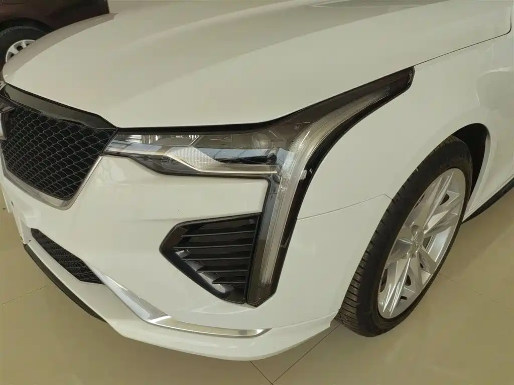 Cadillac CT4 2021 28T Fashion Model купить на сайте DeffCars
