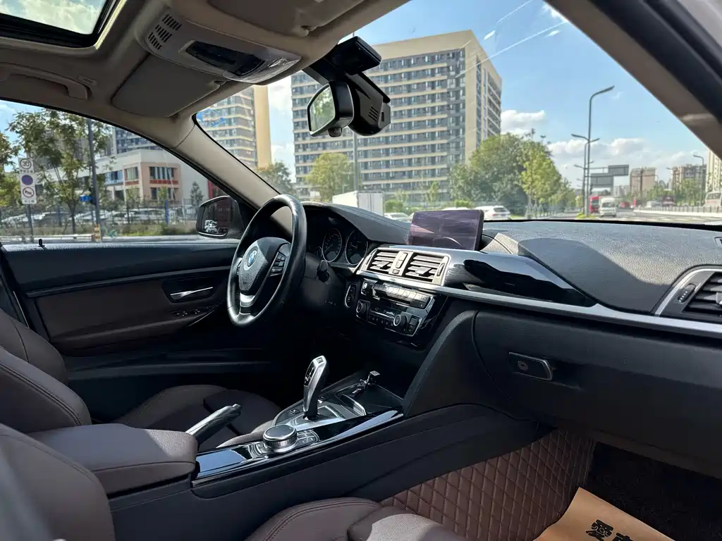 BMW 3 Series 2019 320Li Fashion Model купить на сайте DeffCars