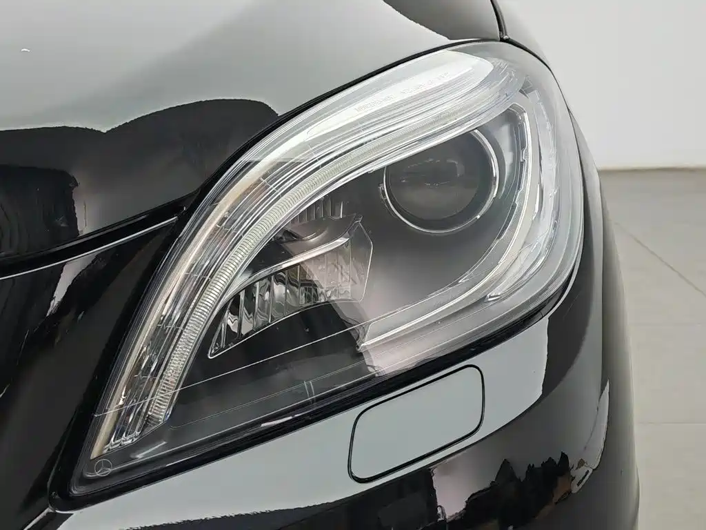 Mercedes-Benz M-Class 2012 ML 350 Luxury Model купить на сайте DeffCars