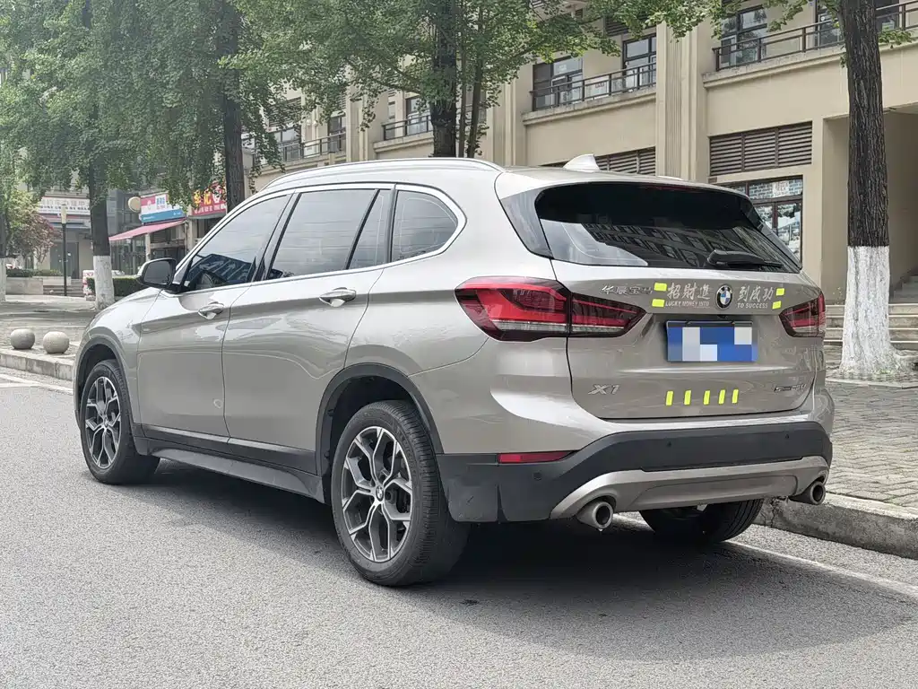 BMW X1 2022 sDrive25Li Leading Model купить на сайте DeffCars