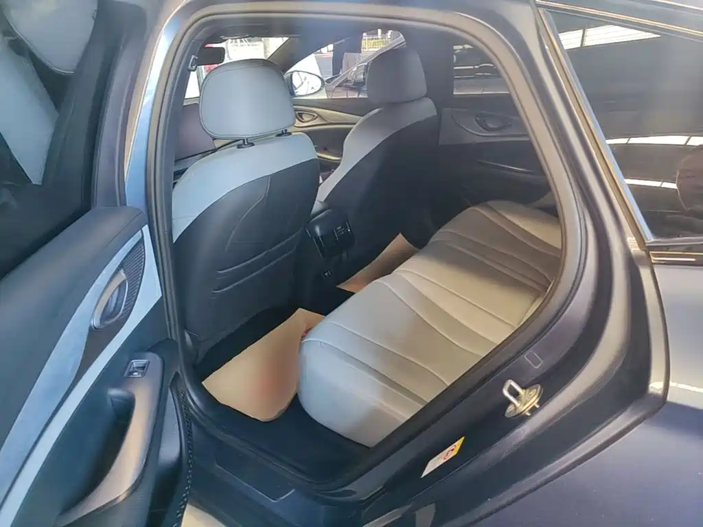 Seal 2023 DM-i 1.5L 121km luxury model купить на сайте DeffCars