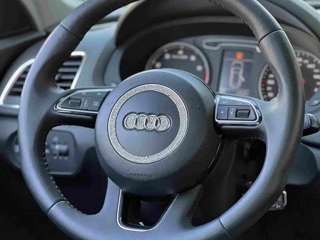 Audi Q3 2015 30 TFSI comfort type купить на сайте DeffCars