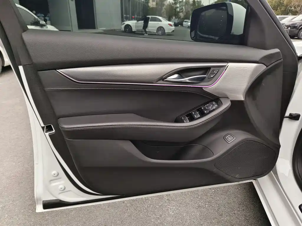 Cadillac CT5 2021 28T luxury model купить на сайте DeffCars