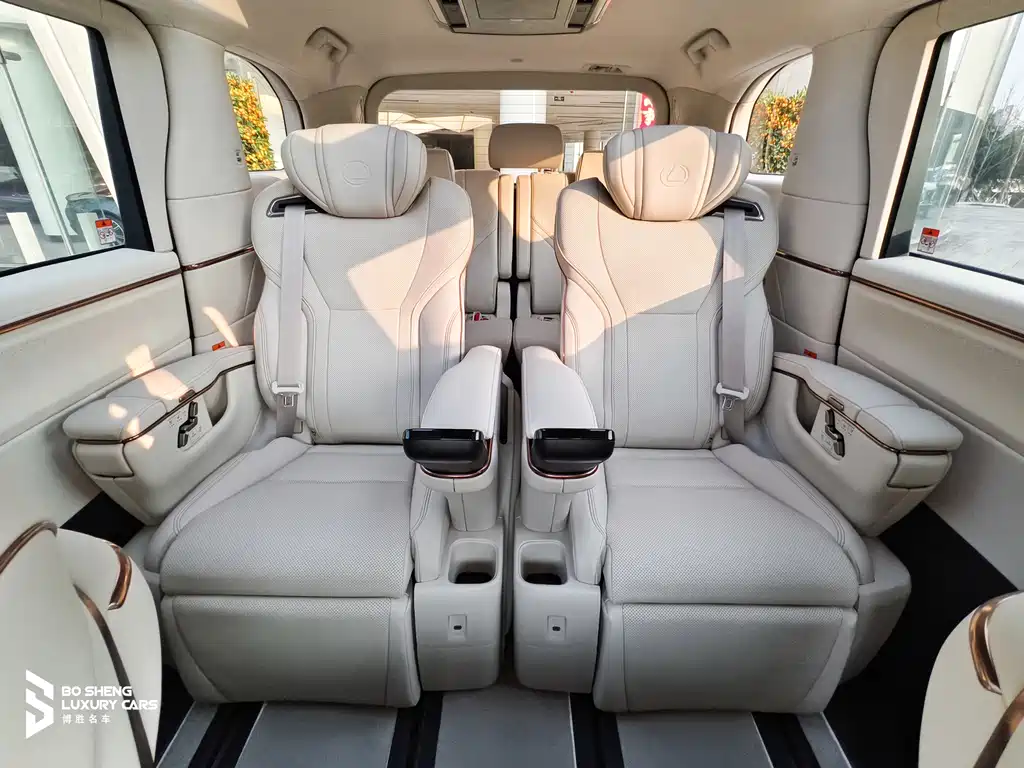 Lexus LM 2025 350h seven-seat elegant version купить на сайте DeffCars