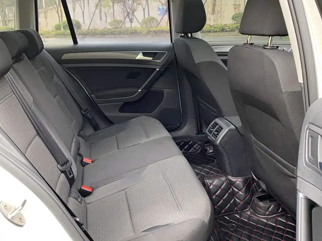 Golf (Imported) 2019 1.8TSI Travel Edition купить на сайте DeffCars