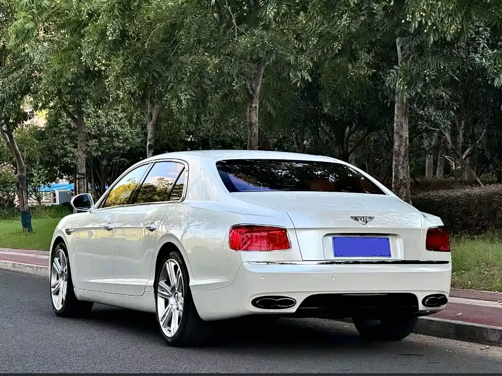 Flying Spur 2016 4.0T V8 Standard Edition купить на сайте DeffCars