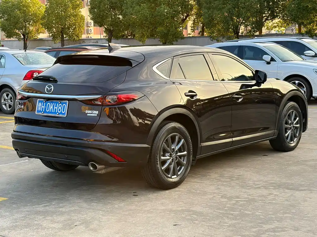 Mazda CX-4 2021 2.0L Automatic 2WD Blue Sky Dynamic Edition купить на сайте DeffCars