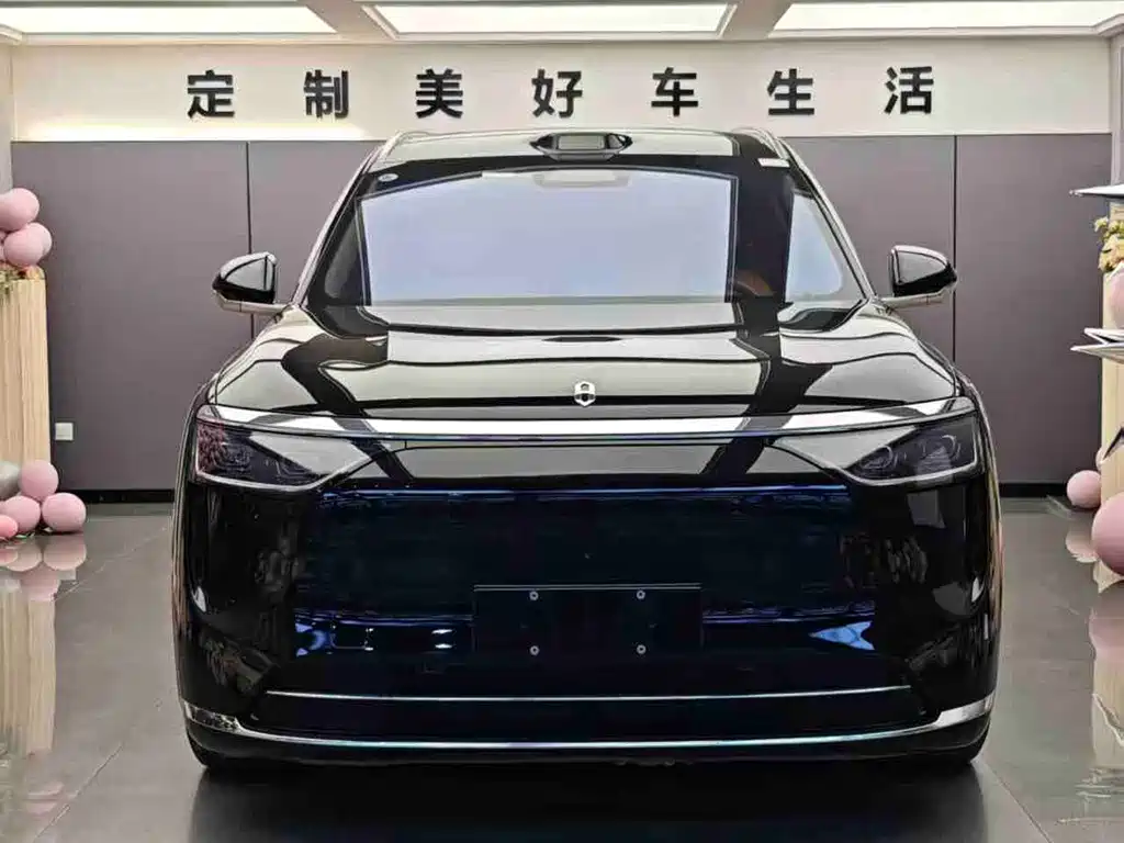 Wenjie M8 2025 extended range Max+ version 53.4kWh 5-seater version купить на сайте DeffCars