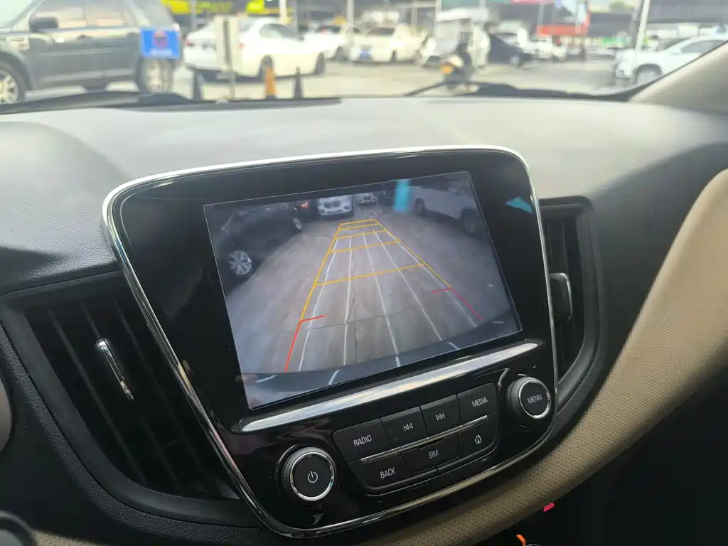 Cruze 2022 320 Automatic Sunroof Edition купить на сайте DeffCars