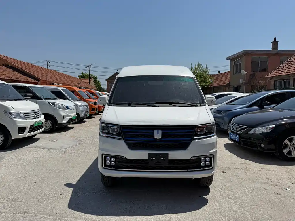 Long-range E5 2022 E5L pure electric van transporter Guoxuan 39.9kWh купить на сайте DeffCars