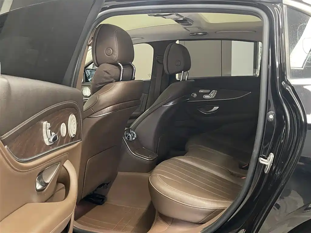 Mercedes-Benz E-Class 2023 E 300 L Luxury Model купить на сайте DeffCars