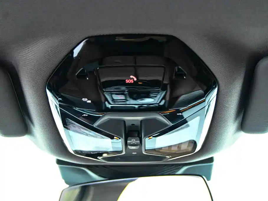 BMW 5 Series 2024 530Li Leading M Sports Package купить на сайте DeffCars