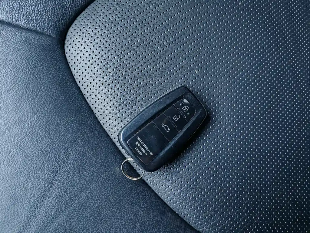 Camry 2019 2.0G Deluxe Edition National VI купить на сайте DeffCars