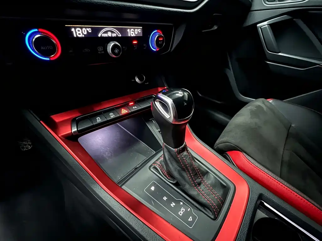 Audi Q3 2019 35 TFSI aggressive and dynamic купить на сайте DeffCars
