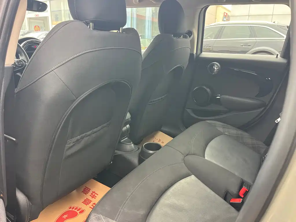 MINI 2018 1.5T COOPER Classic Five-Door Edition купить на сайте DeffCars